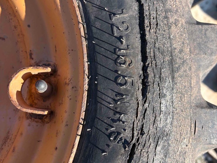 (4)-case-skid-steer-tires-image-3