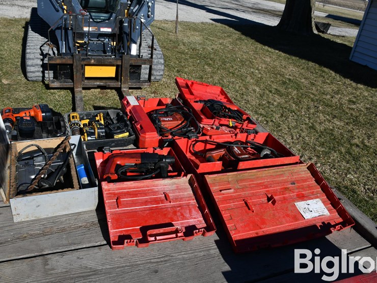 lot-of-power-tools-image-4