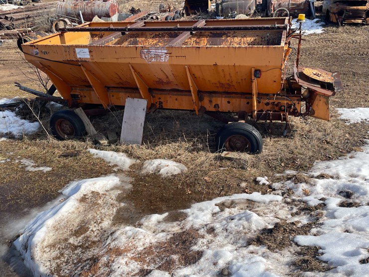 #13023-•-henderson-chief-spreader-image-6