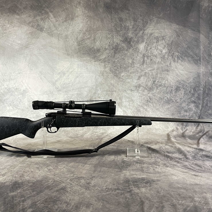 #1223 • Weatherby Mark V, 300 WBY MAG Bolt Action Rifle, SN: SB063473 (Neenah, WI)