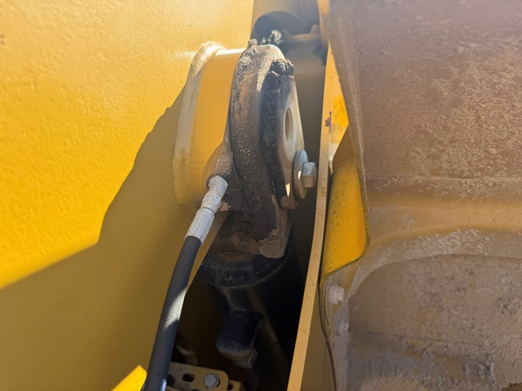 2012-caterpillar-950k-image-32