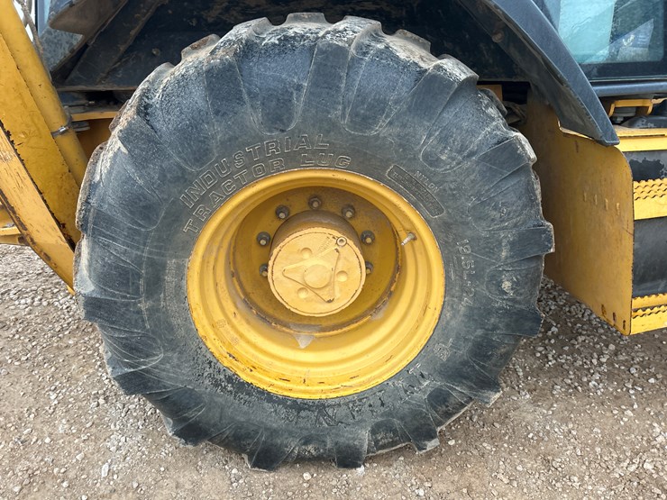 2011-deere-310sj-image-63