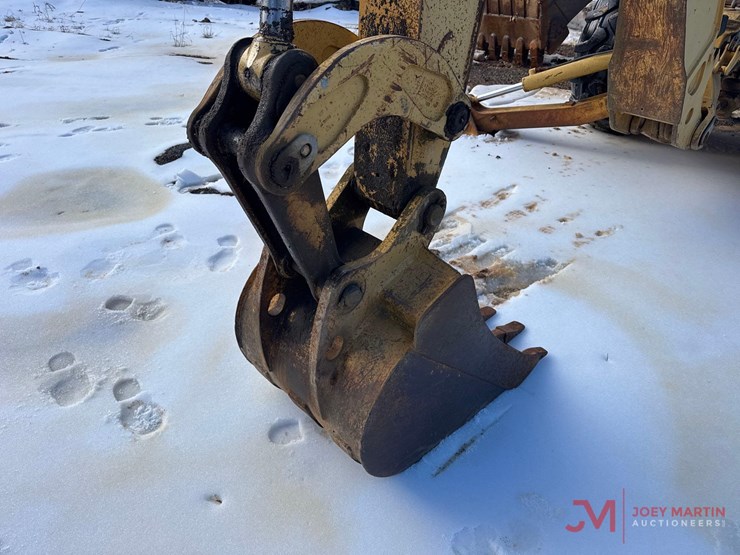 2000-deere-310se-image-16