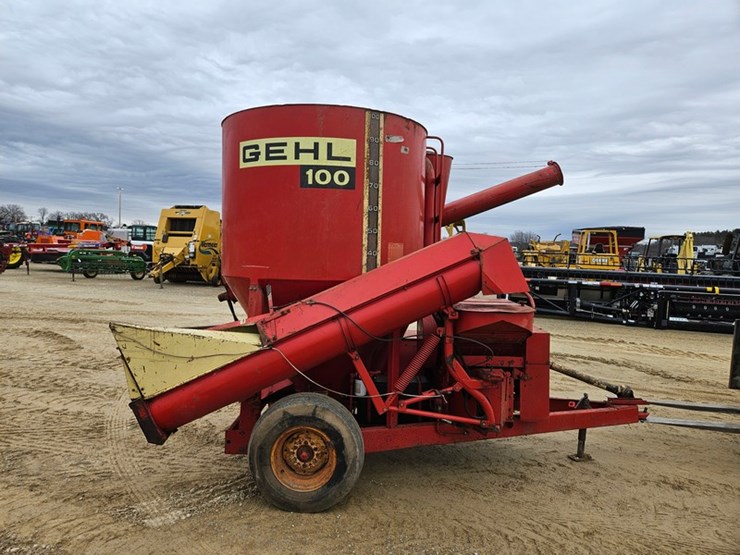 gehl-100-image-6