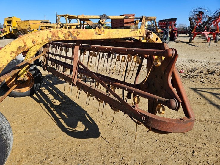 new-holland-55-image-12