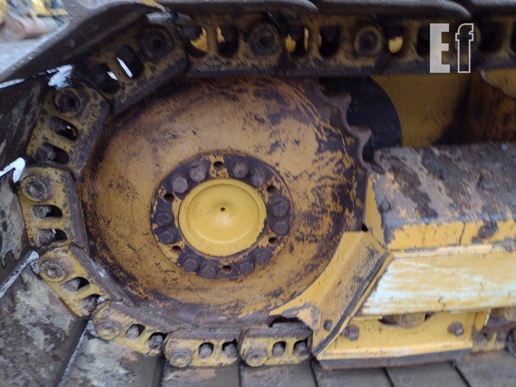 2015-deere-650k-lgp-image-32