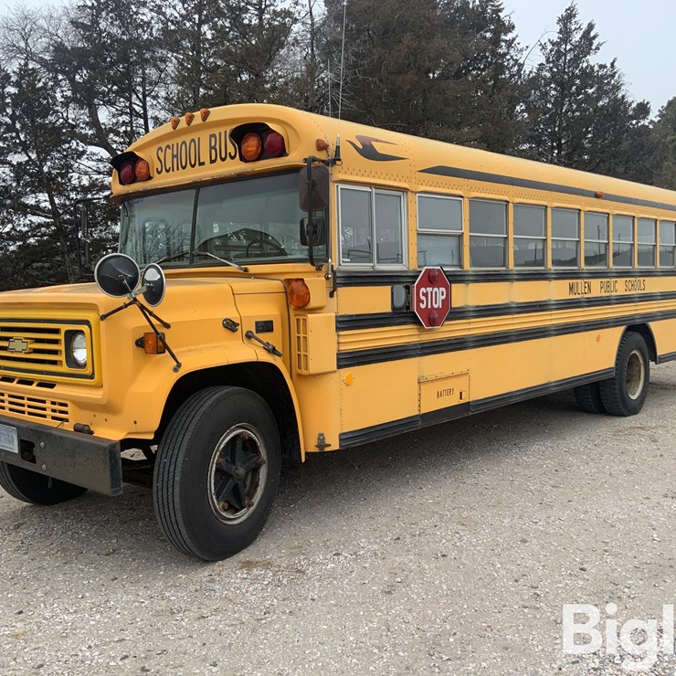 1987 CHEVROLET BLUEBIRD