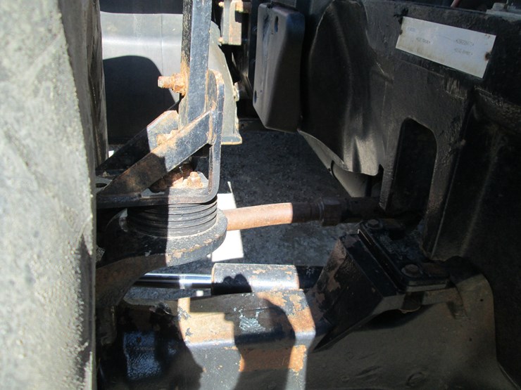 case-ih-magnum-305-image-24