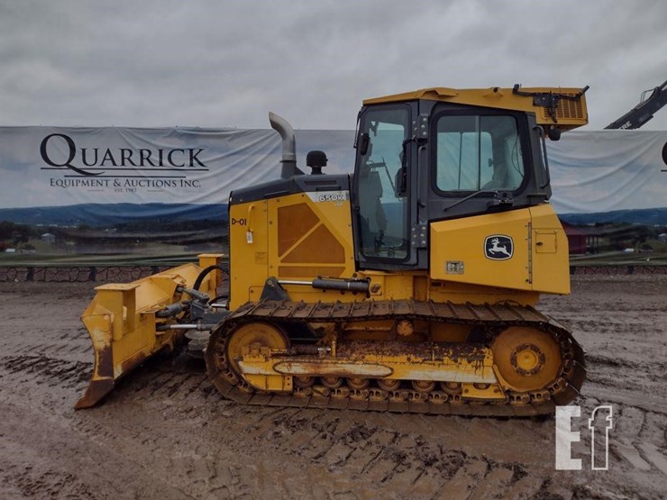 2015-deere-650k-lgp-image-1