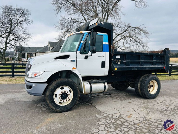 2012-international-durastar-4300-image-1