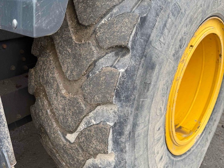 2021-komatsu-wa200-8-image-6