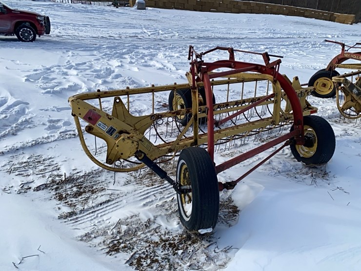 new-holland-258-image-8