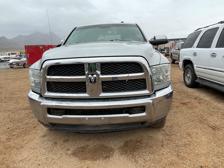 2014-dodge-2500-image-2