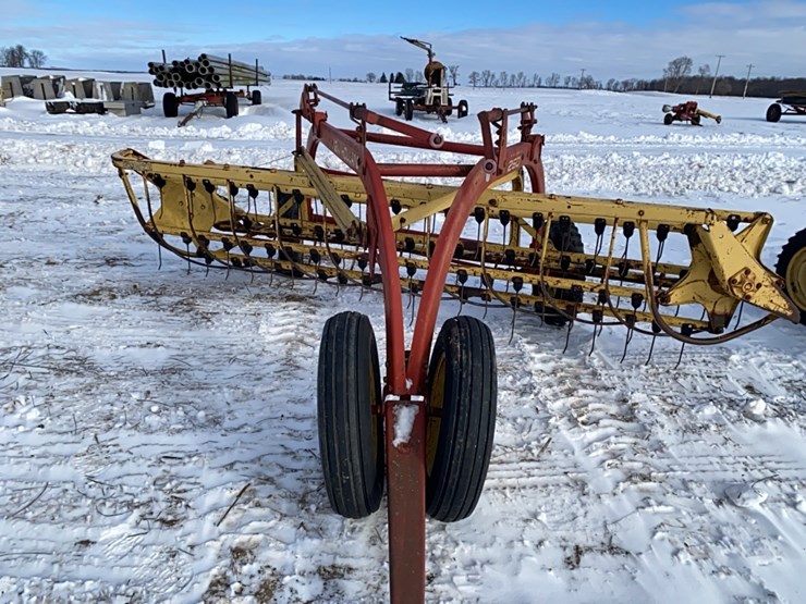 new-holland-260-image-2