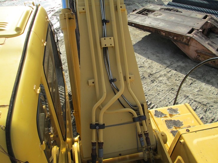 deere-200-lc-image-40