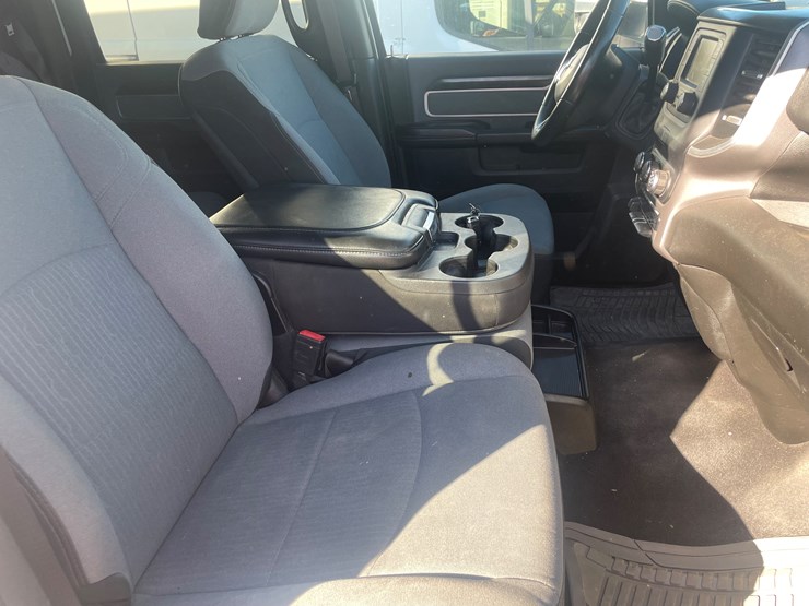 2021-dodge-2500-image-43