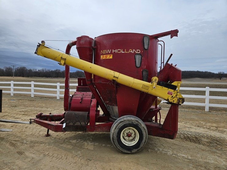 357-new-holland-357-image-2