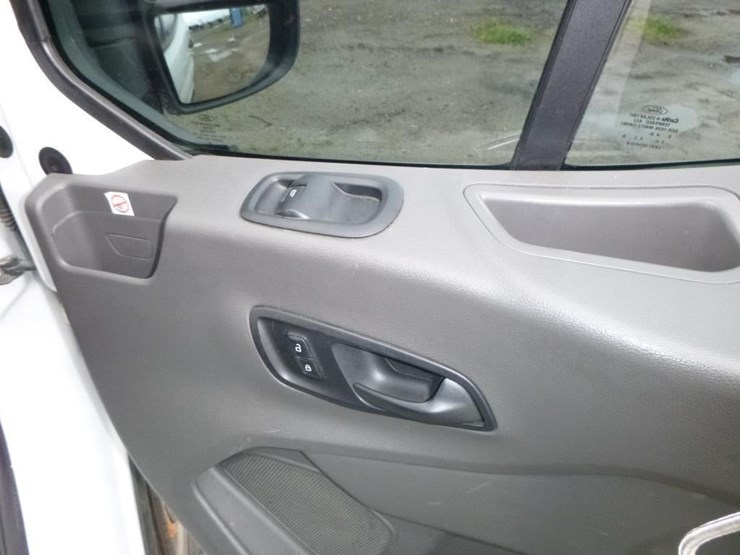 2020-ford-transit-image-15