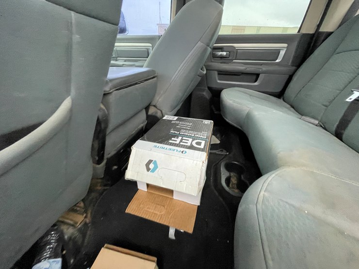 2014-dodge-2500-image-71