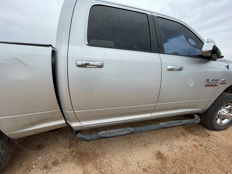 2014-dodge-2500-image-16