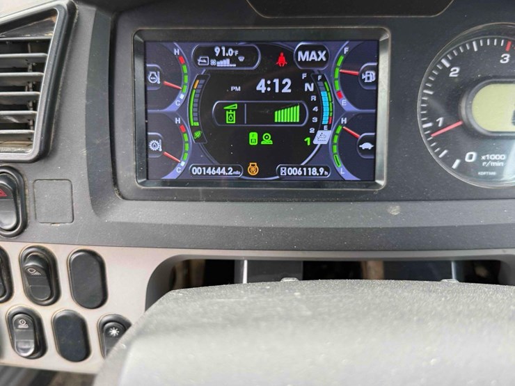 2021-komatsu-wa200-8-image-15