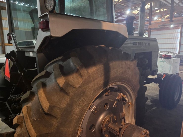 1979-white-2-155-image-24