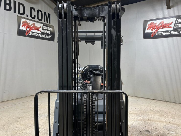 2020-toyota-8fgcsu20-image-10