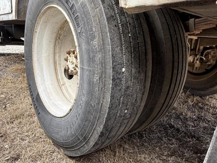 1992-international-4700-image-10