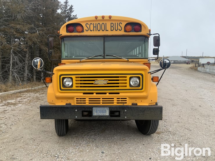 1987-chevrolet-bluebird-image-2