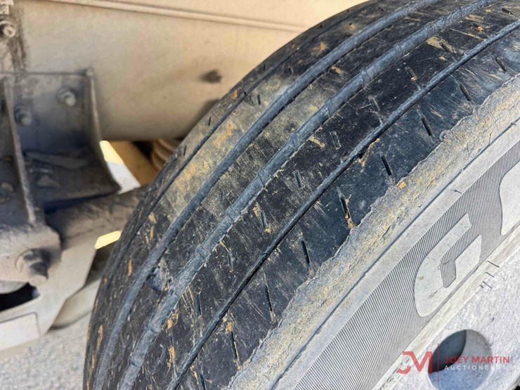 2005-mack-granite-cv713-image-10