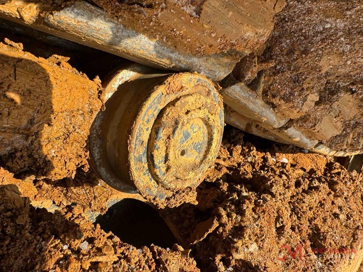 deere-245g-lc-image-17