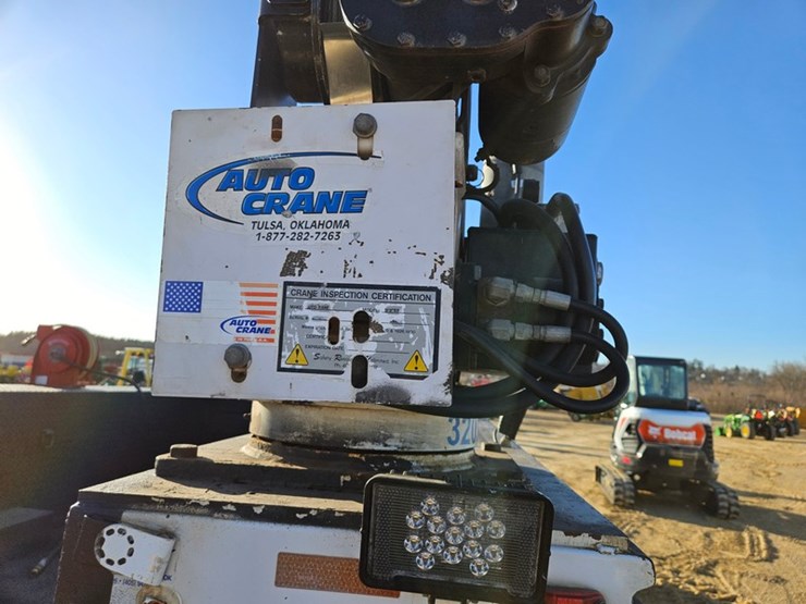 2012-ford-f550-image-26