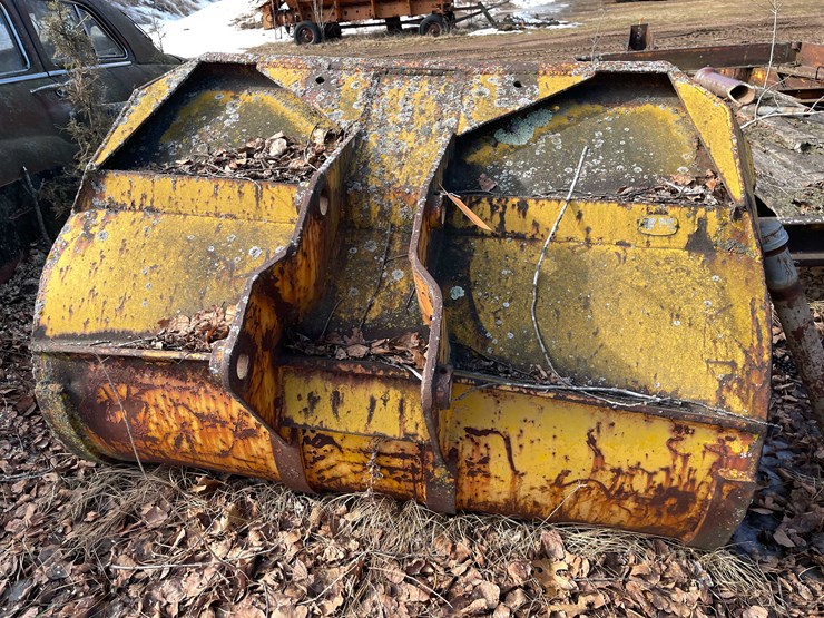 #13029-•-bucket-attachment-image-4