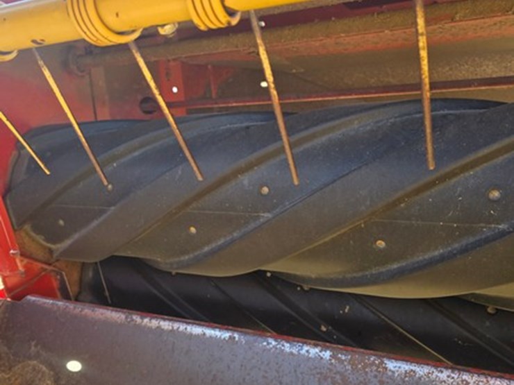 new-holland-492-image-16