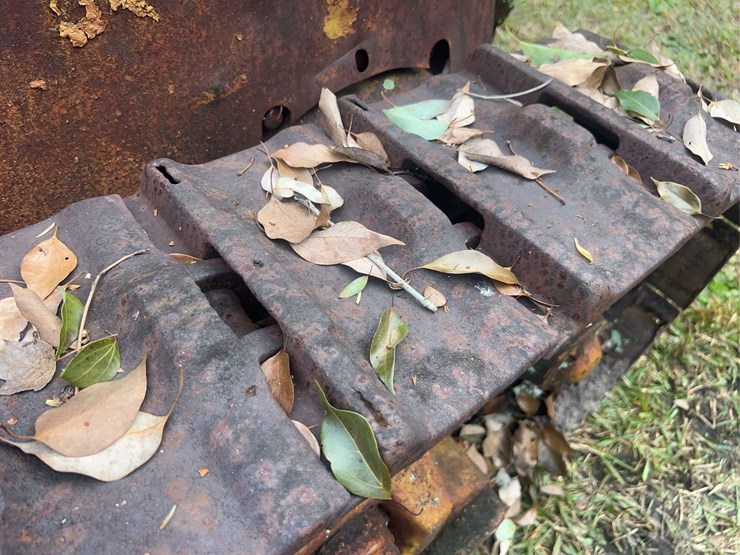 caterpillar-2-ton-crawler-image-43