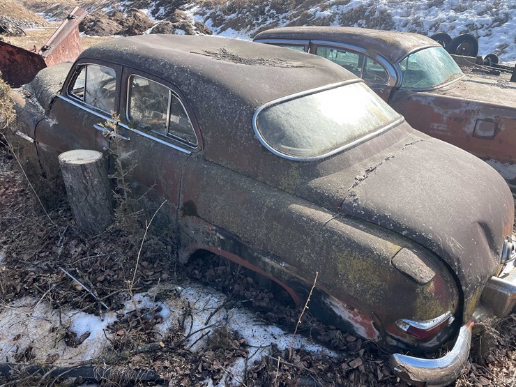 #13026-•-(1)-vintage-truck-and-(2)-vintage-cars-(no-title)-image-120