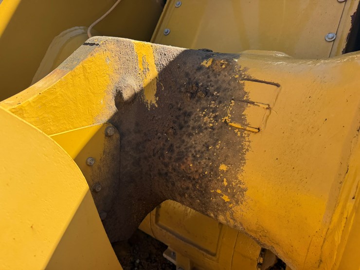 2012-caterpillar-950k-image-23