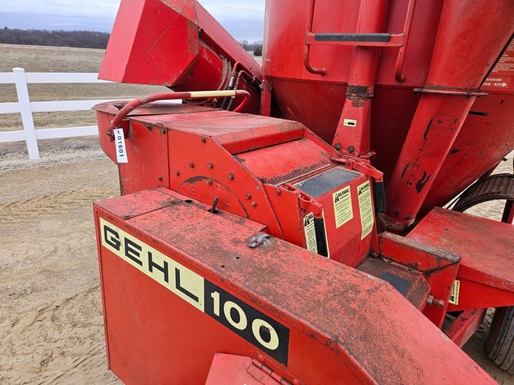 gehl-100-image-18