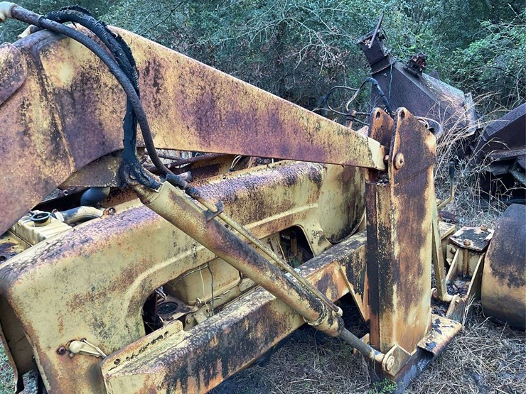 minneapolis-moline-parts-tractor-image-13