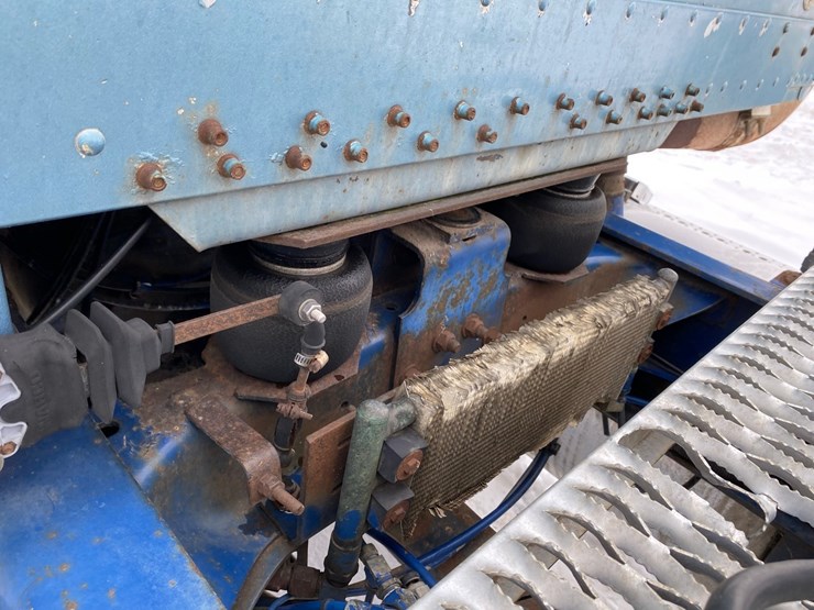 1994-freightliner-day-cab-semi-image-40