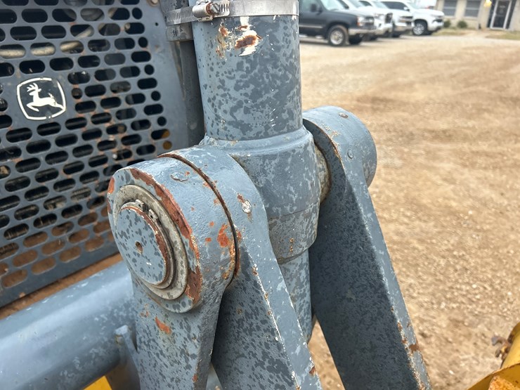 2011-deere-310sj-image-16