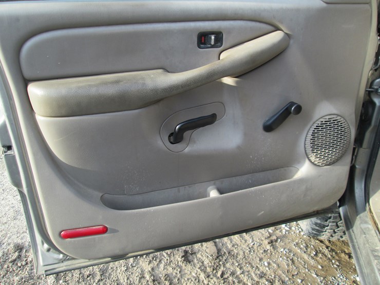 2002-gmc-1500-image-22