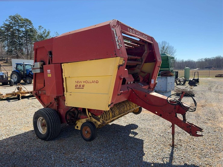 new-holland-855-image-1