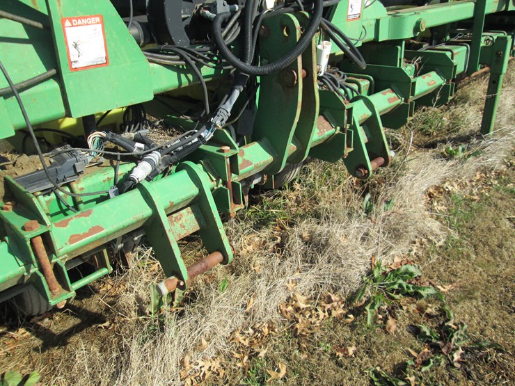 john-deere-1720-image-16