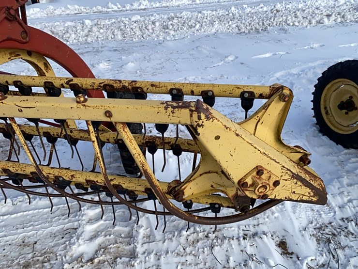 new-holland-260-image-10