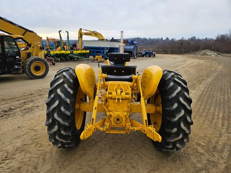 #47-•-international-2506-tractor-image-4