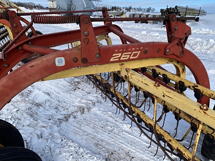 new-holland-260-image-9