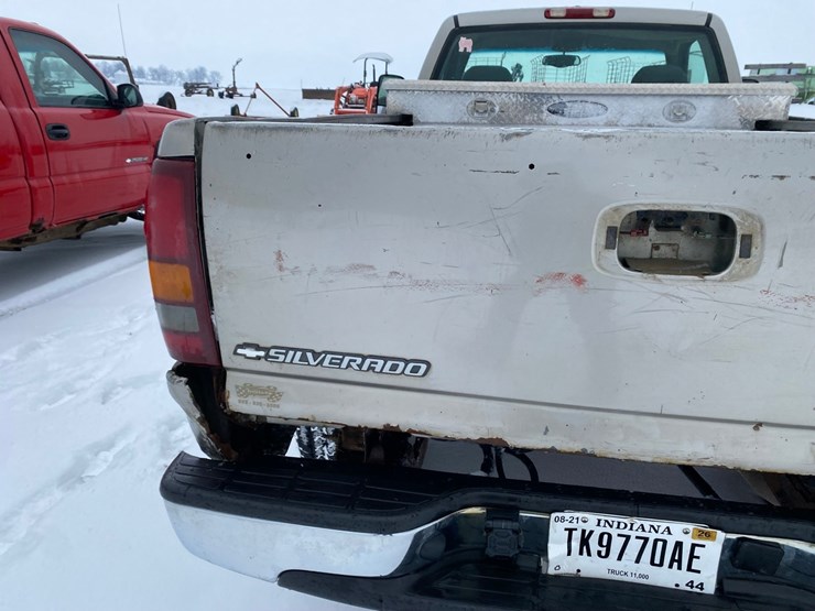 2001-chevrolet-pickup-image-16