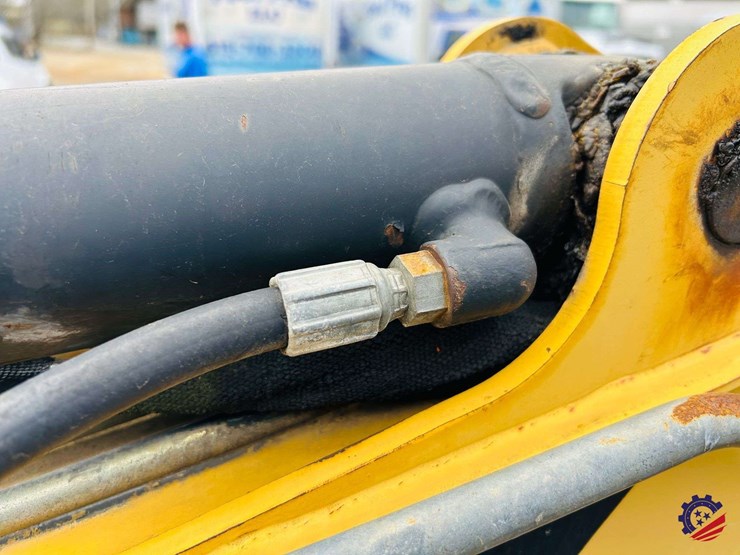 2002-caterpillar-301.5-image-22