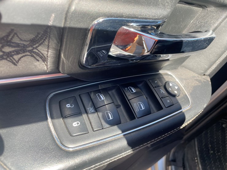 2018-dodge-2500-image-20